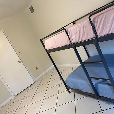Hospedaje North Miami Extérieur photo